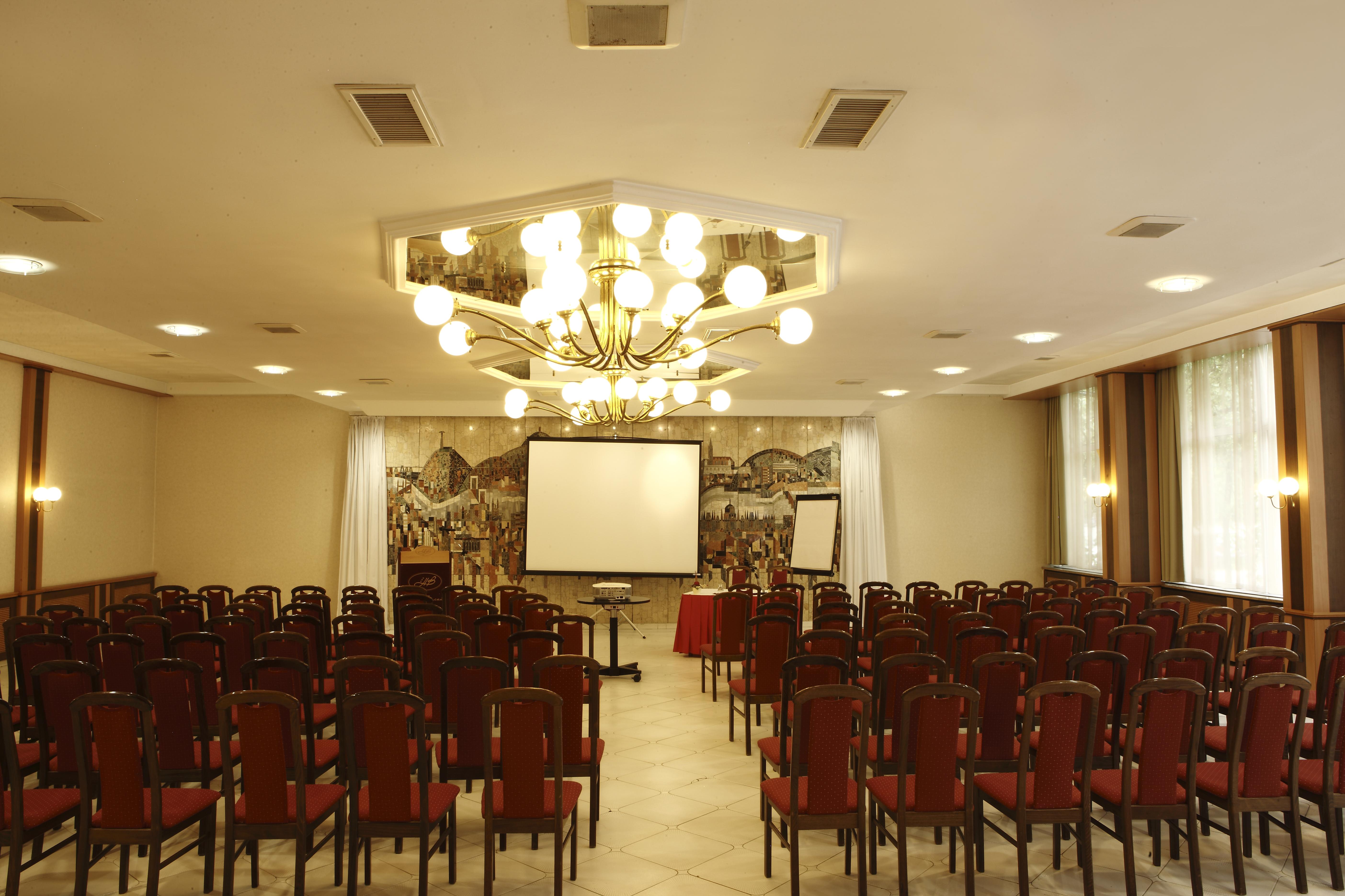 Hotel Benczur